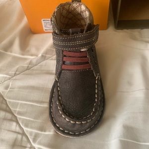 Striderite brown leather boots, like new condition